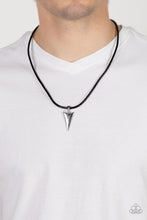 Load image into Gallery viewer, Pharaohs Arrow - Black (Men&#39;s Necklace)
