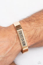 Load image into Gallery viewer, Trusting Trinket - Gold (Men&#39;s Bracelet)
